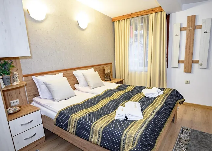 плевнята 木屋 *